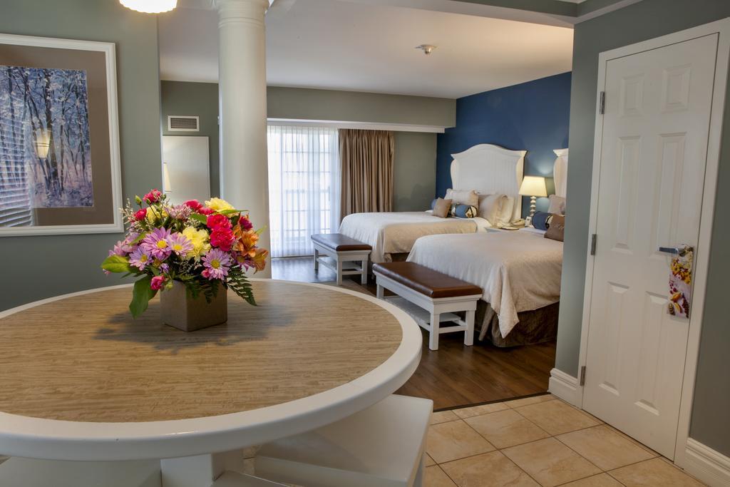 Watkins Glen Harbor Hotel Экстерьер фото