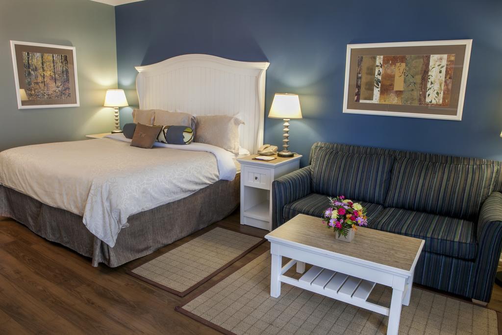 Watkins Glen Harbor Hotel Экстерьер фото